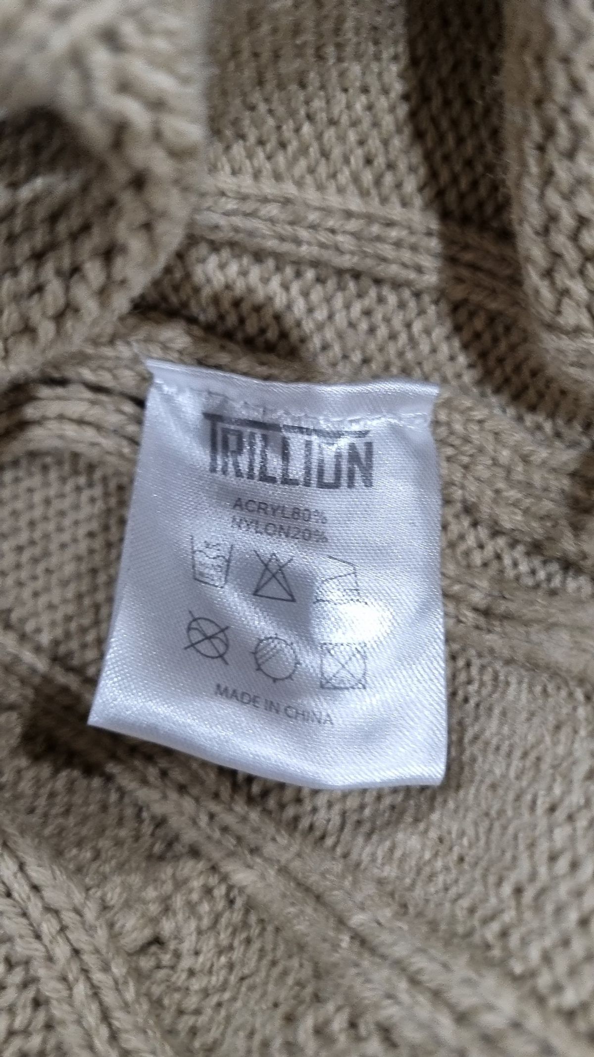 트릴리온(TRILLION) 니트/스웨터 M