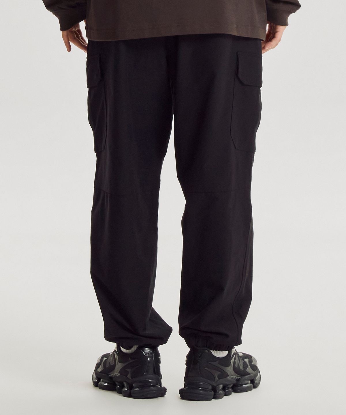 뉴발란스(NEW BALANCE) NBNTG31823 / UNI 에센셜 스트레치 카고 조거팬츠 (BLACK)