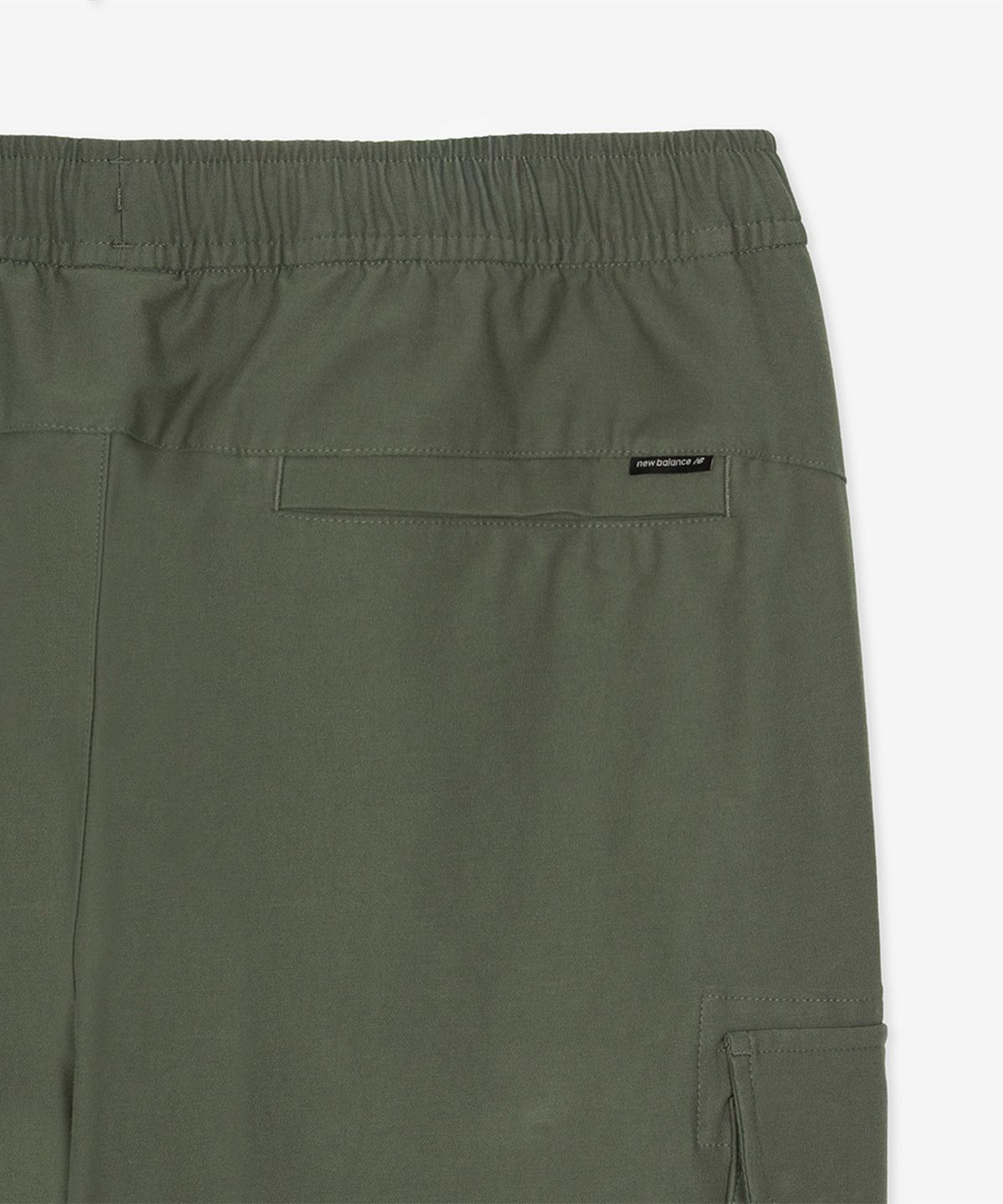뉴발란스(NEW BALANCE) NBNTG31823 / UNI 에센셜 스트레치 카고 조거팬츠 (D/KHAKI)