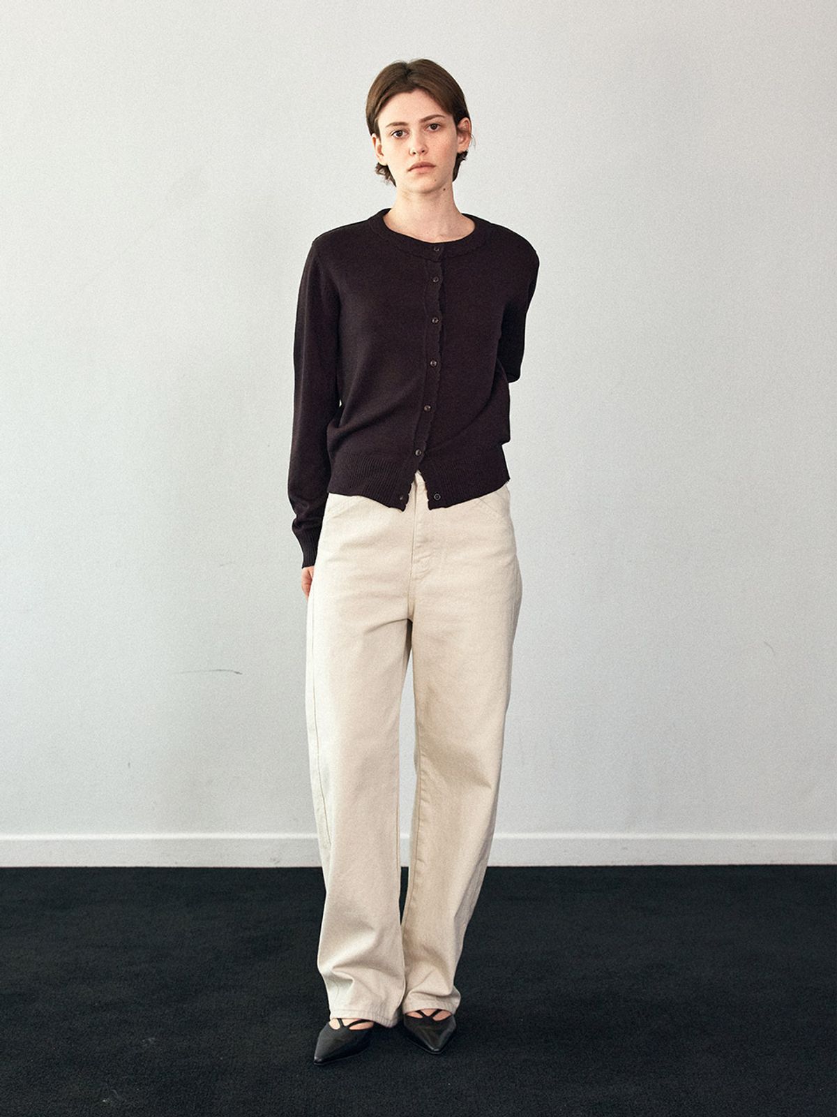 헌치(HUNCH) Scalloped Neck Knit Cardigan (2color)