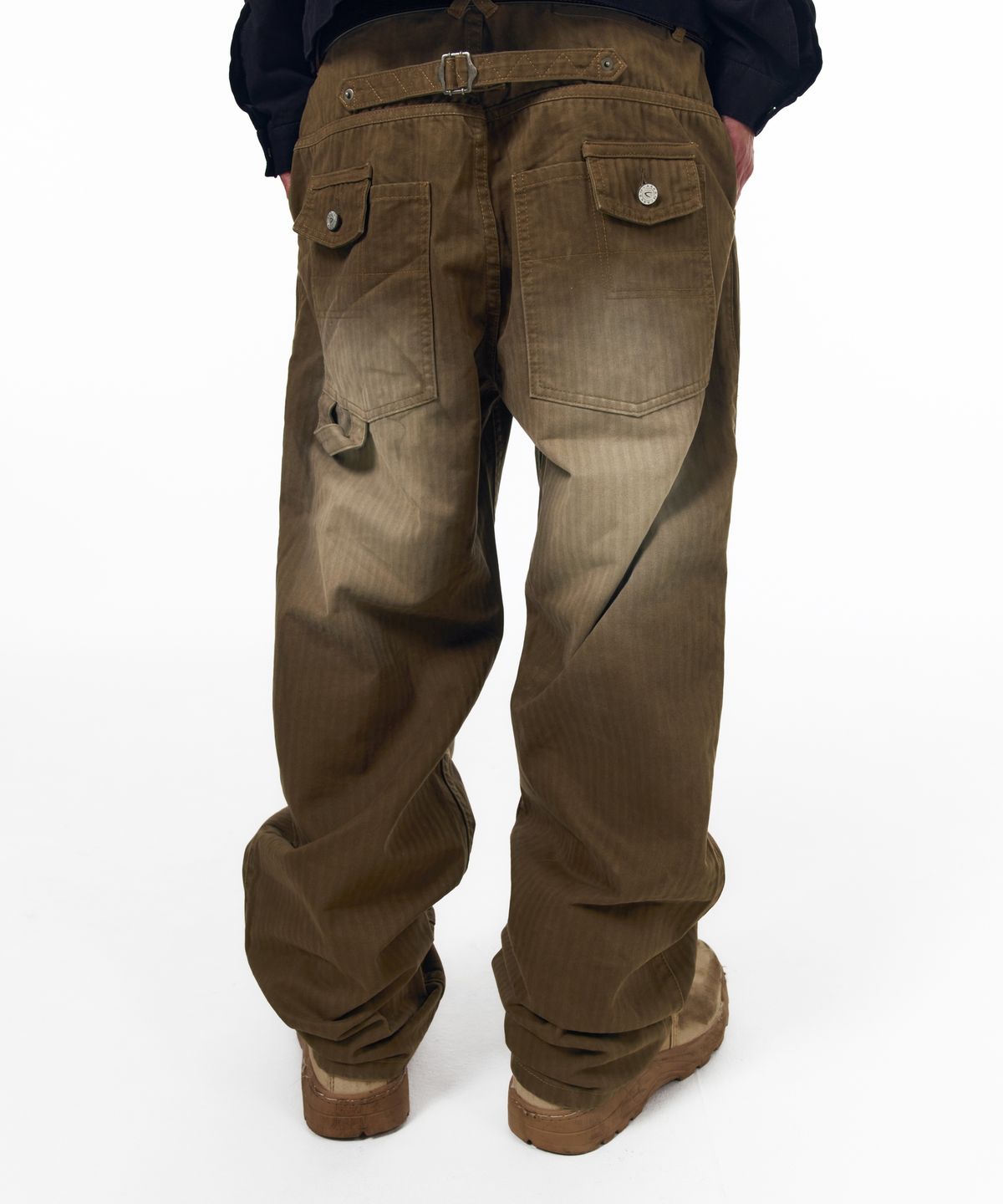 아캄(AAKAM) Utility Washed Herringbone Pants (Brown)