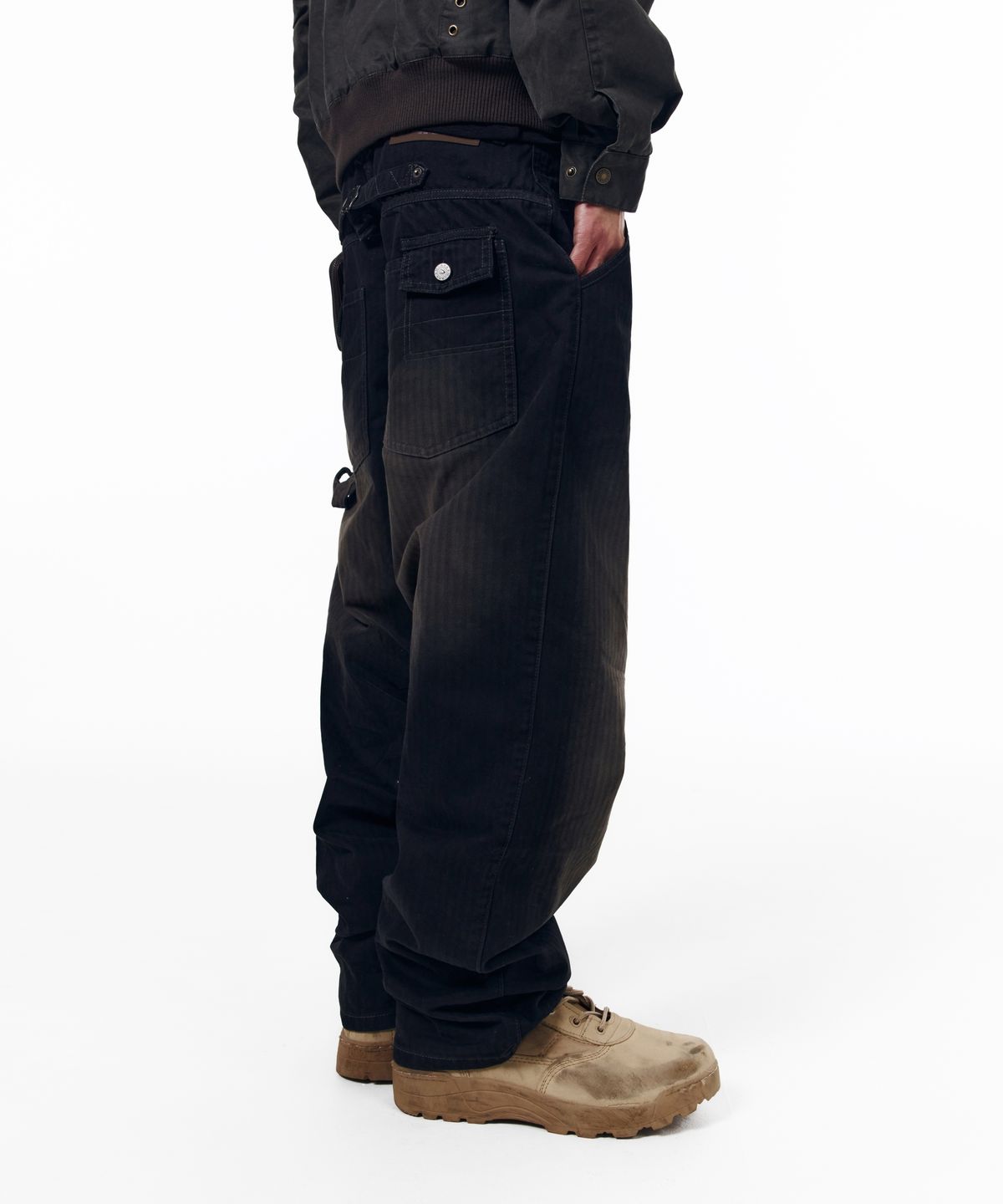 아캄(AAKAM) Utility Washed Herringbone Pants (Black)