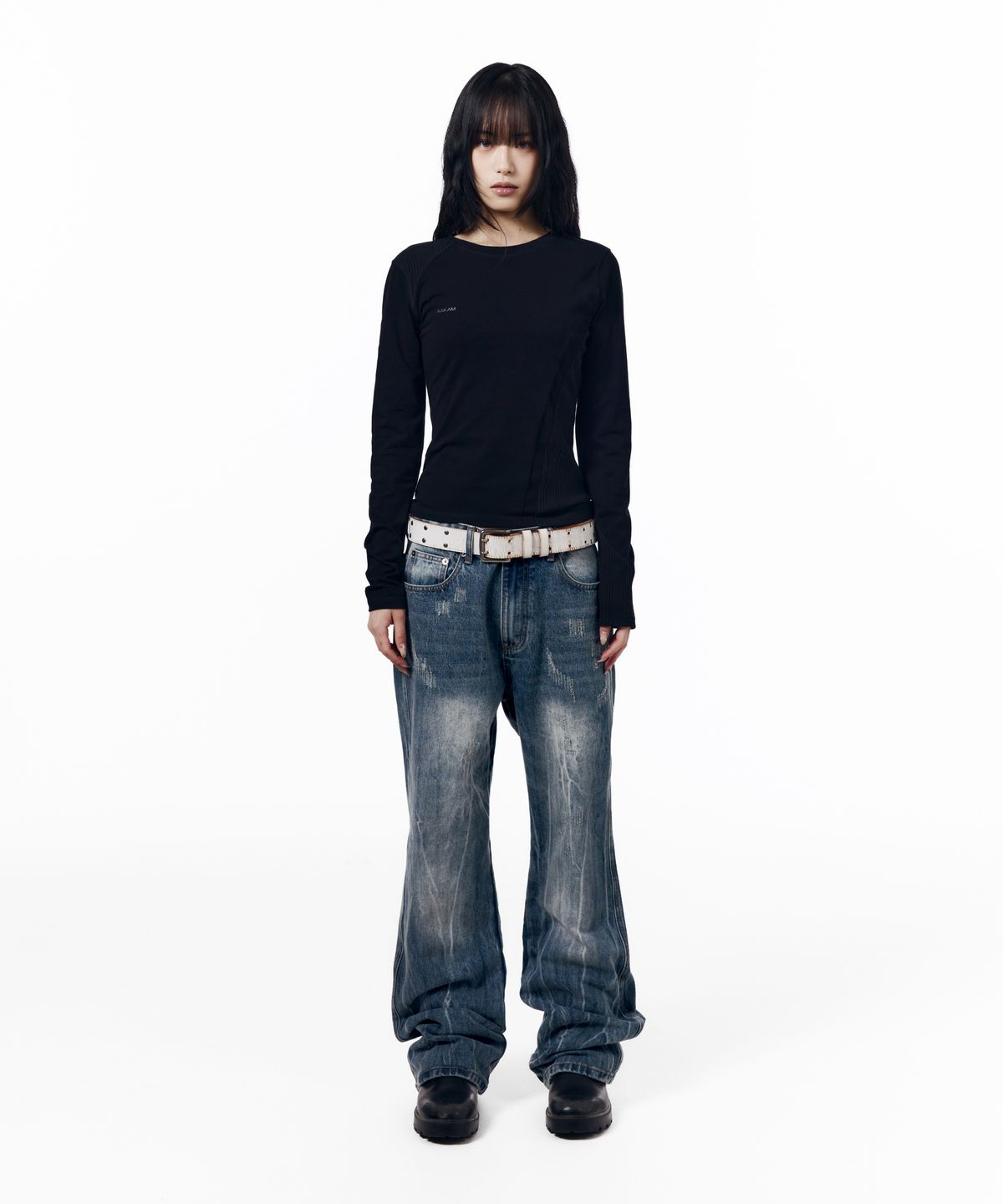 아캄(AAKAM) Destroyed Streak Flare Denim Pants (Blue)