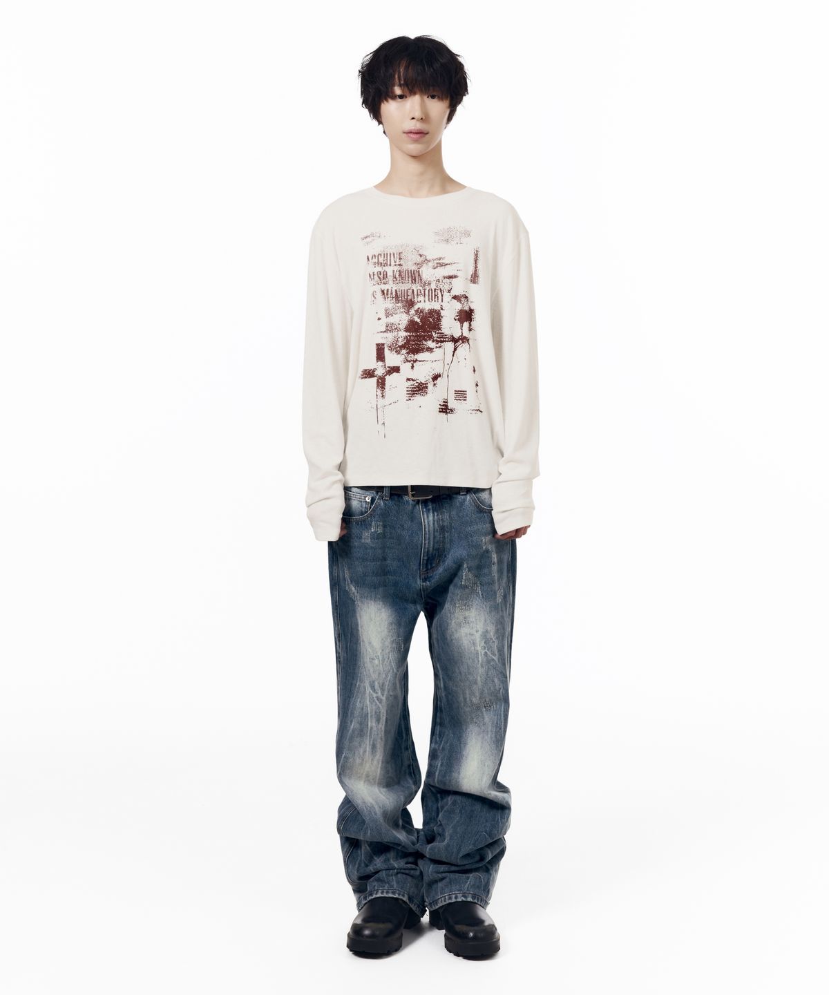 아캄(AAKAM) Destroyed Streak Flare Denim Pants (Blue)