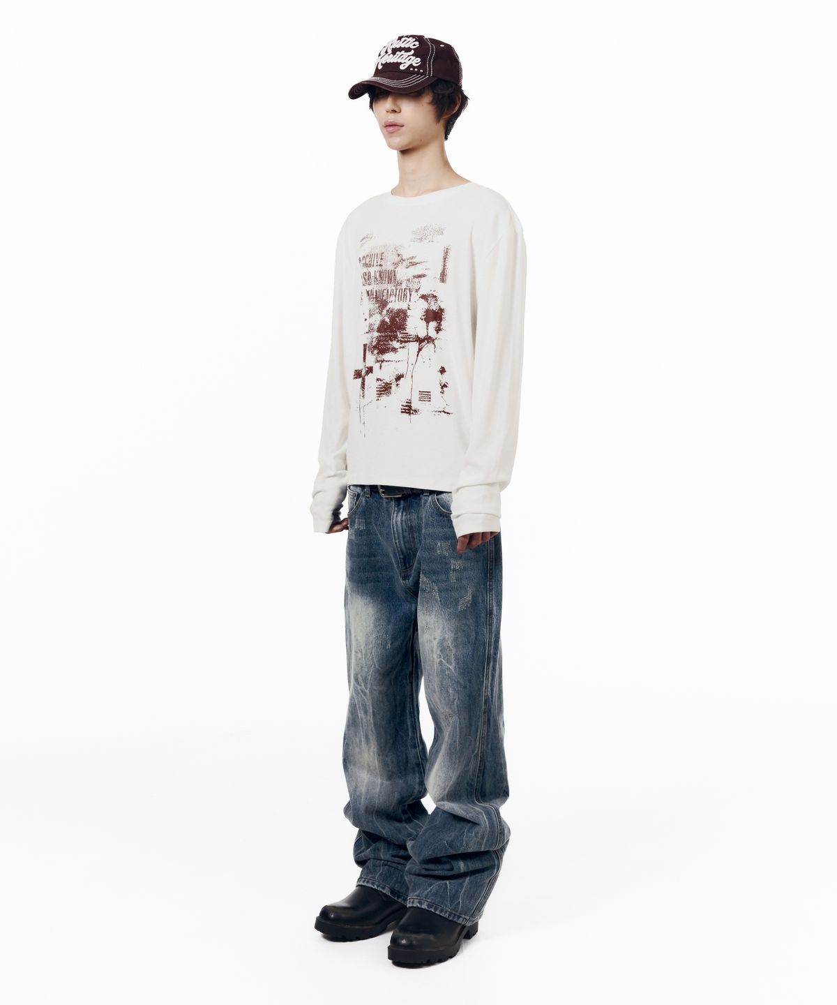 아캄(AAKAM) Destroyed Streak Flare Denim Pants (Blue)