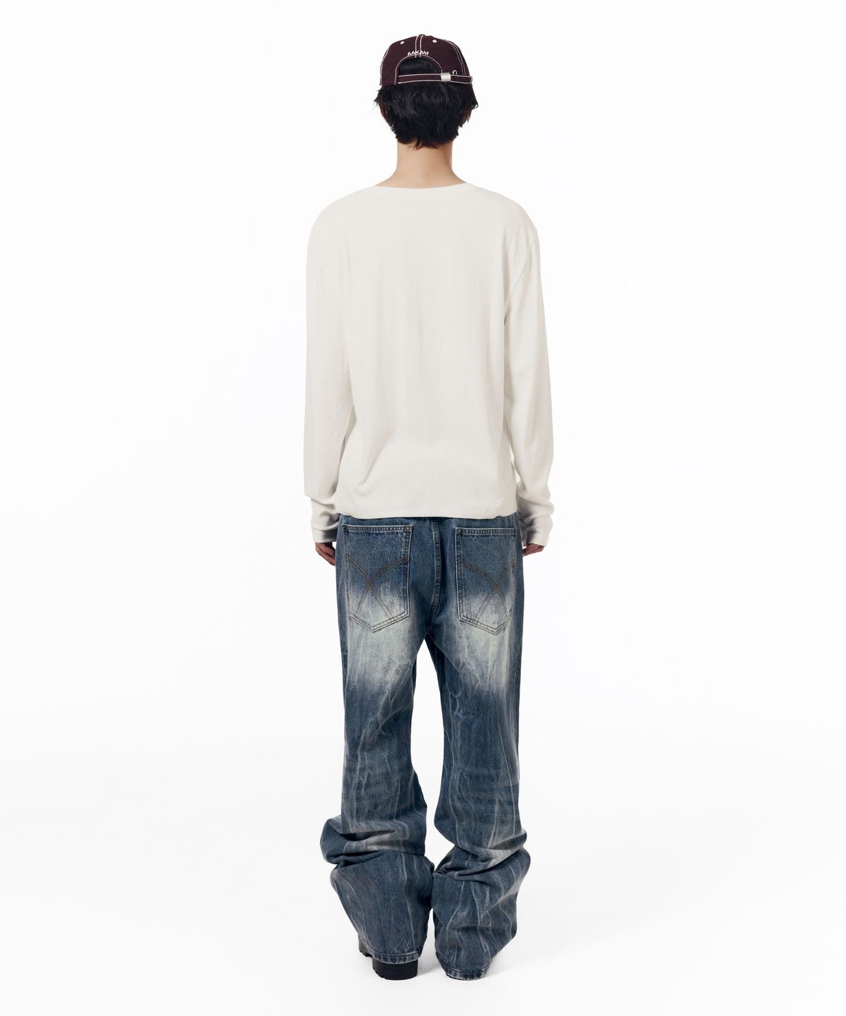 아캄(AAKAM) Destroyed Streak Flare Denim Pants (Blue)