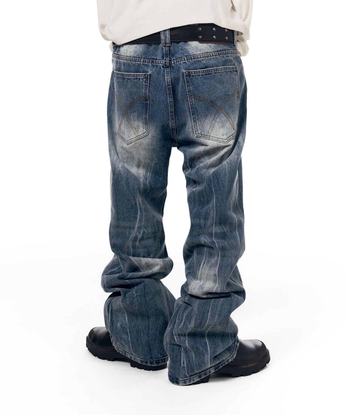 아캄(AAKAM) Destroyed Streak Flare Denim Pants (Blue)