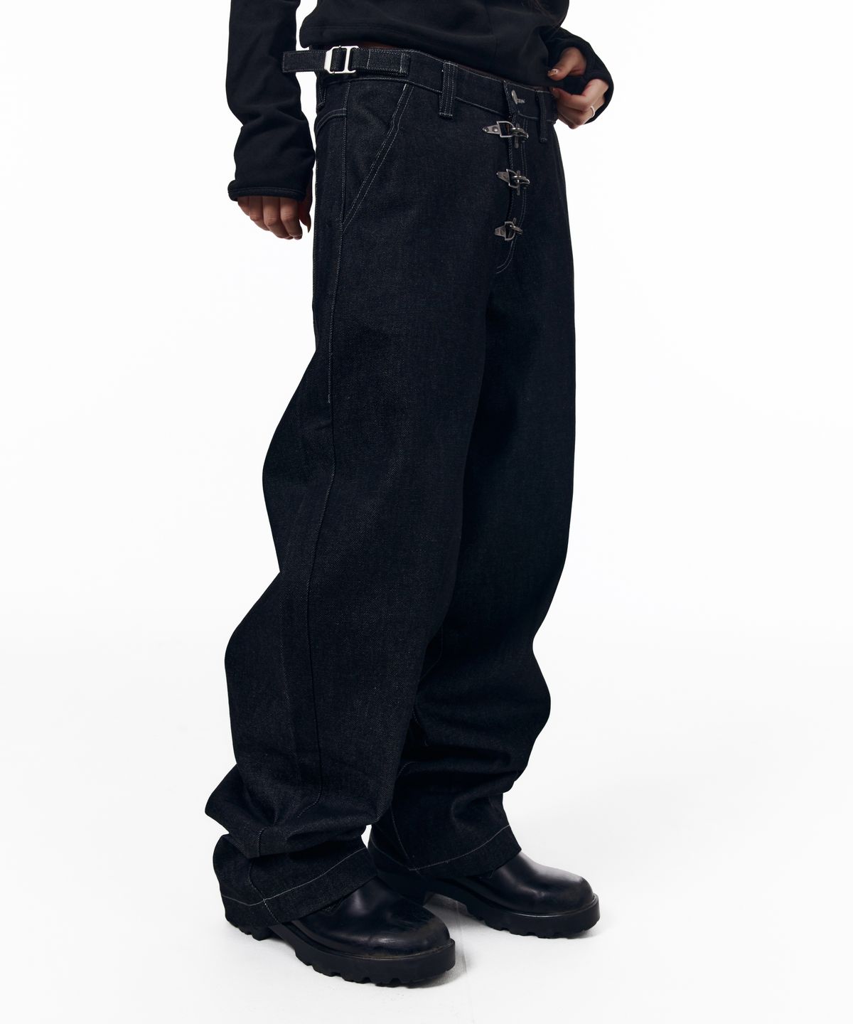 아캄(AAKAM) Fireman Hook Denim Pants (Black)