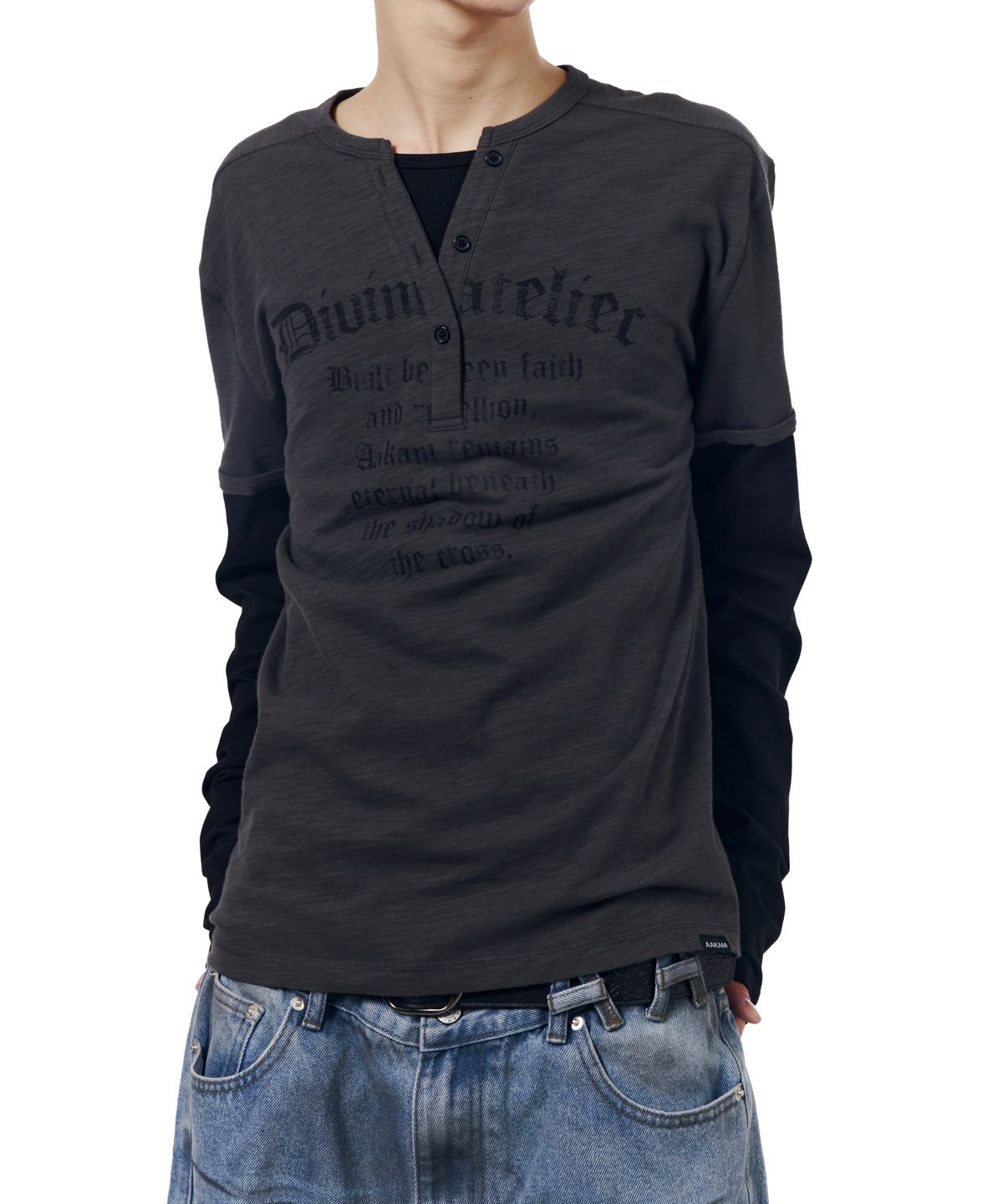아캄(AAKAM) Henry Neck Layered Long Sleeve (Charcoal)