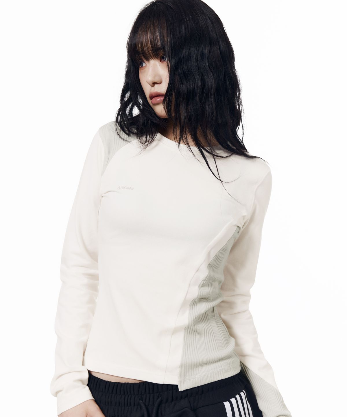 아캄(AAKAM) Cut-Off Long Sleeve (White)