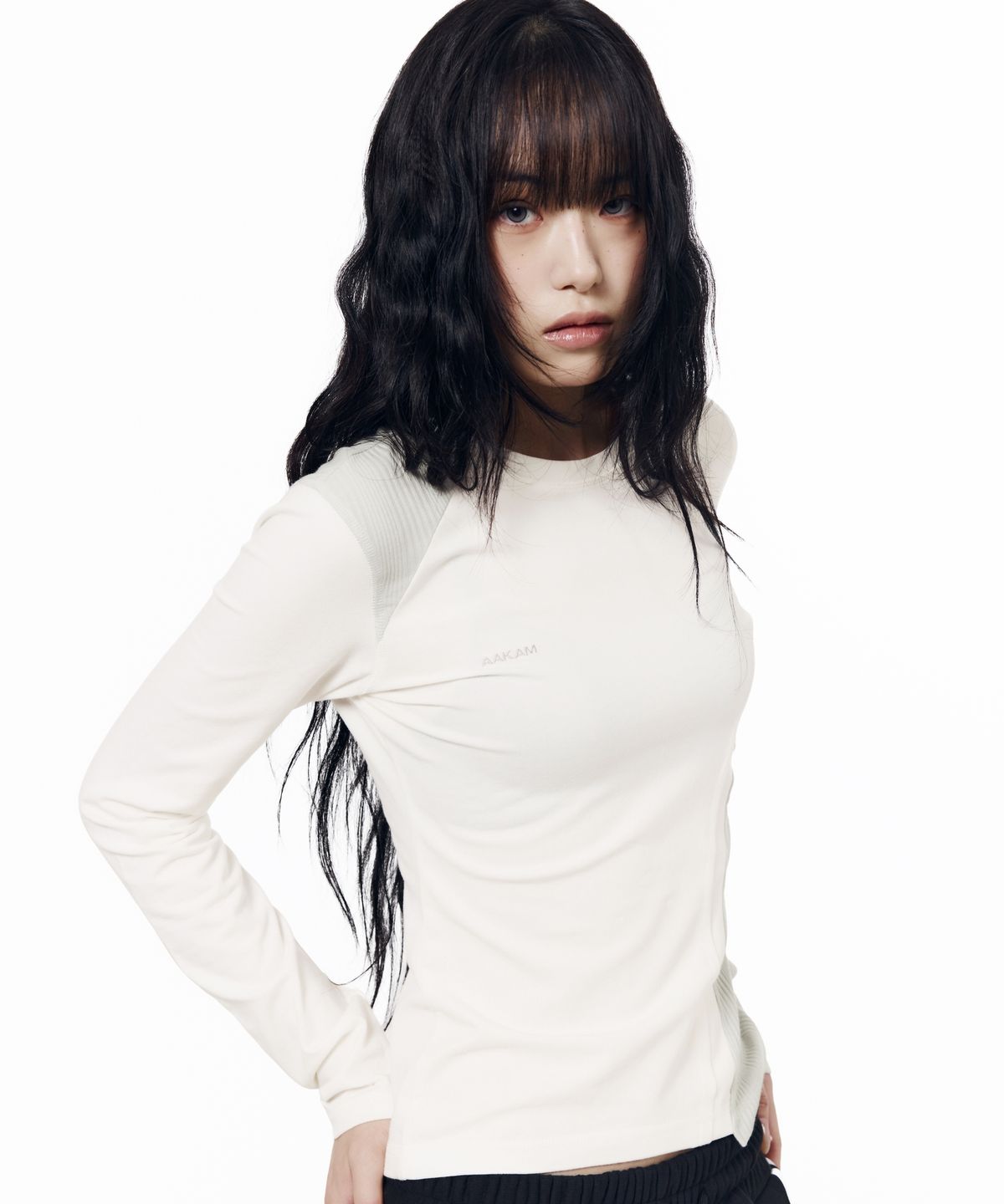 아캄(AAKAM) Cut-Off Long Sleeve (White)