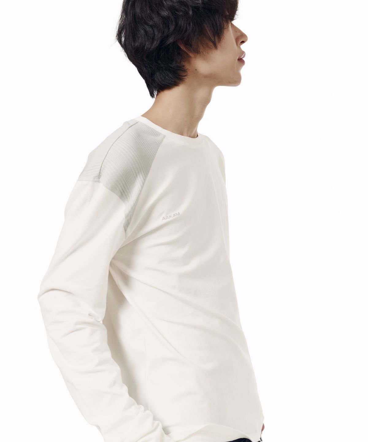 아캄(AAKAM) Cut-Off Long Sleeve (White)