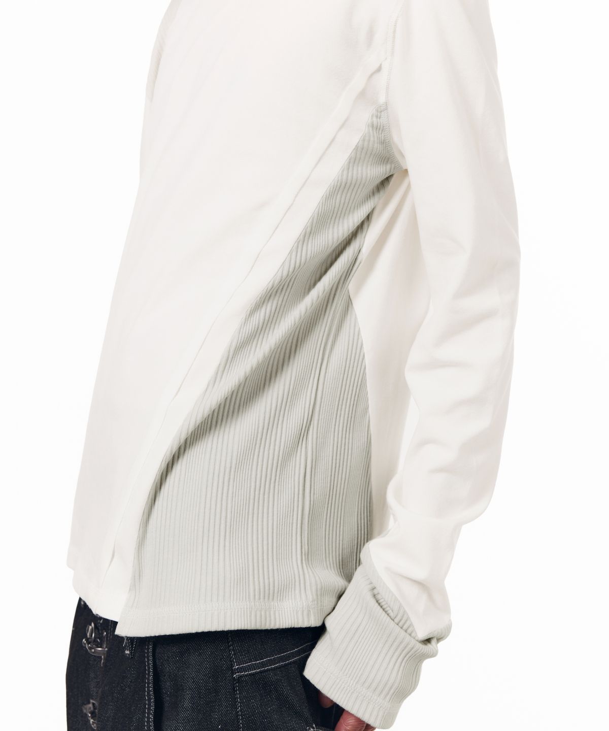 아캄(AAKAM) Cut-Off Long Sleeve (White)