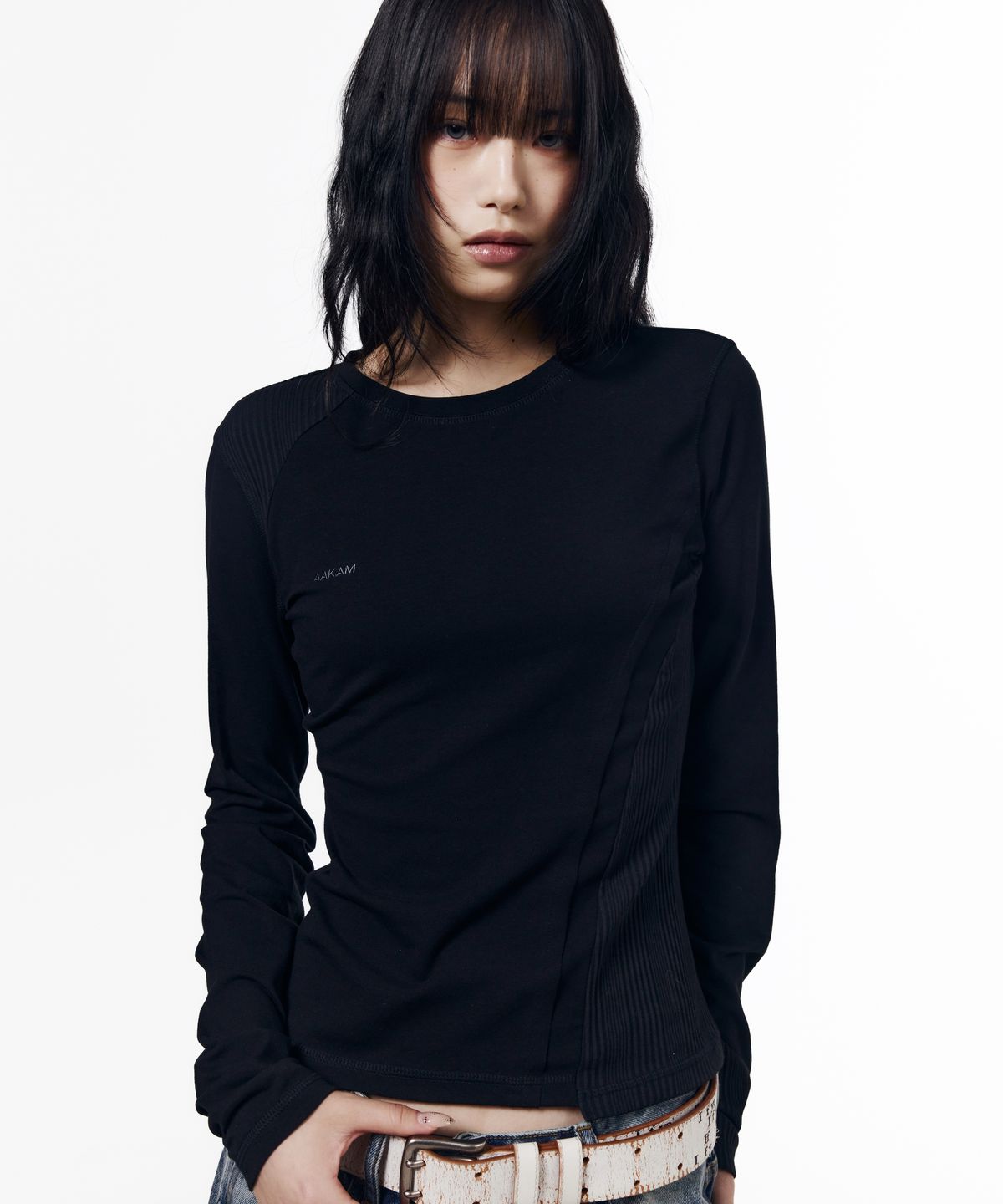 아캄(AAKAM) Cut-Off Long Sleeve (Black)
