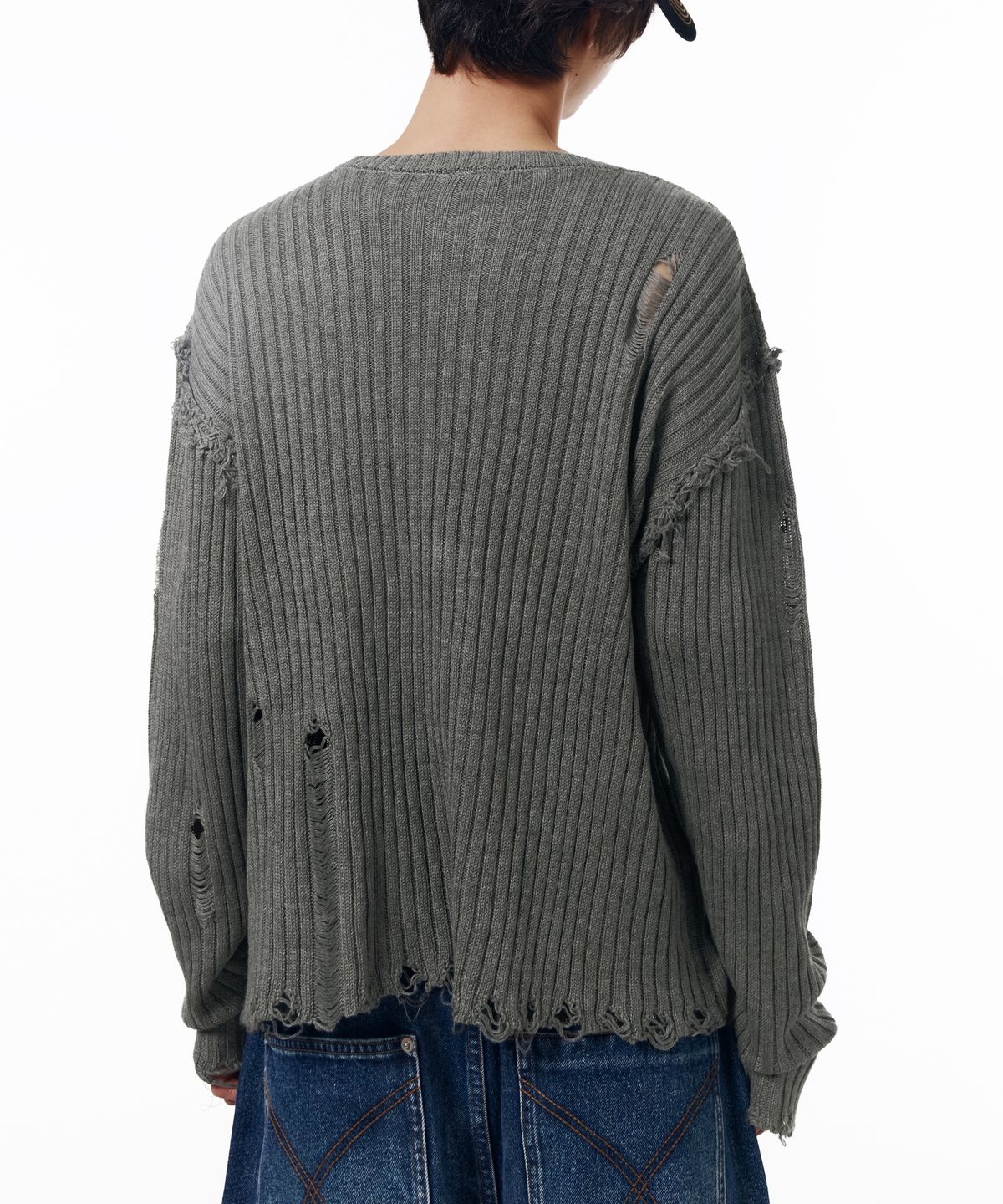 아캄(AAKAM) Destroyed Knit Sweater (Charcoal)