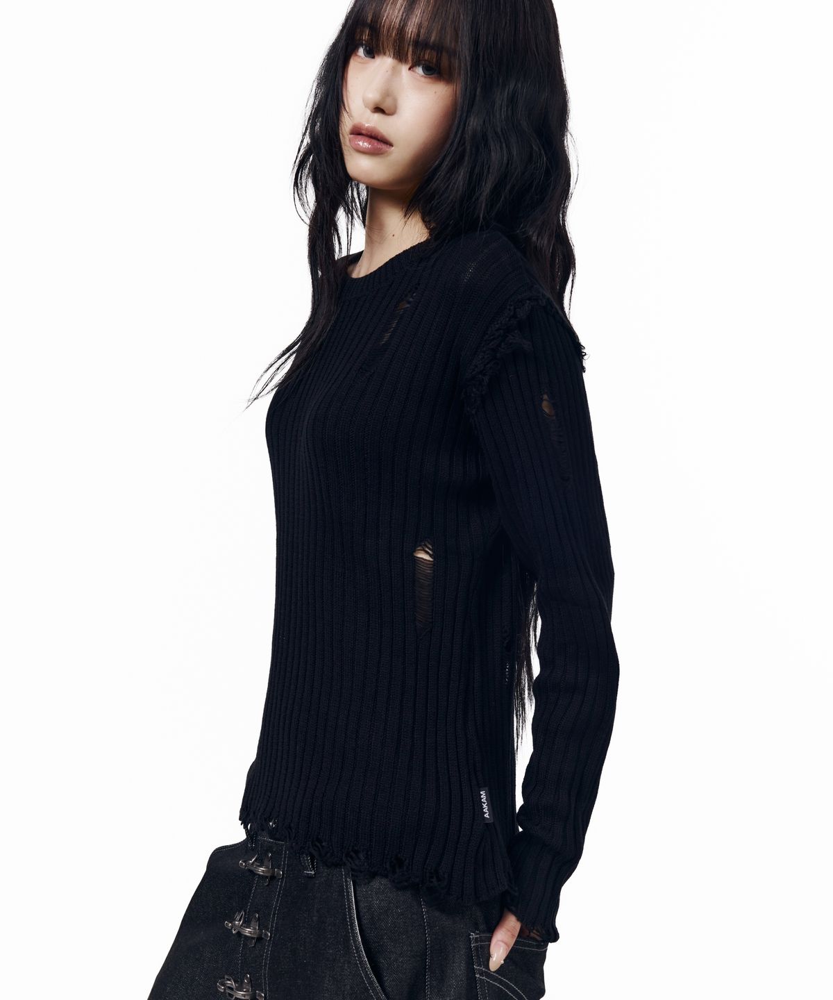 아캄(AAKAM) Destroyed Knit Sweater (Black)