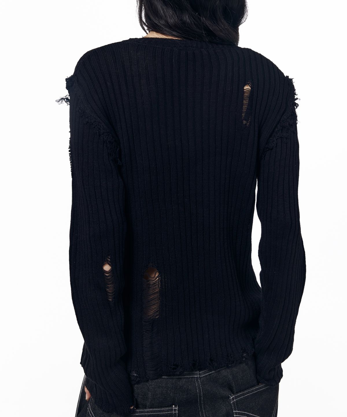 아캄(AAKAM) Destroyed Knit Sweater (Black)