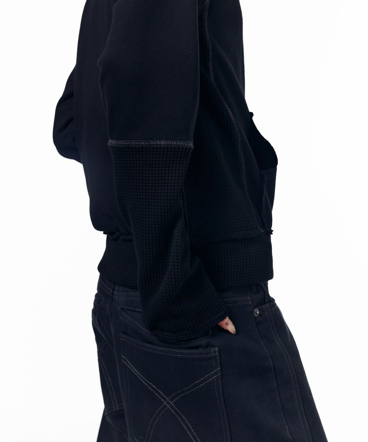 아캄(AAKAM) Waffle Sleeve Hoodie Zip-Up (Black)