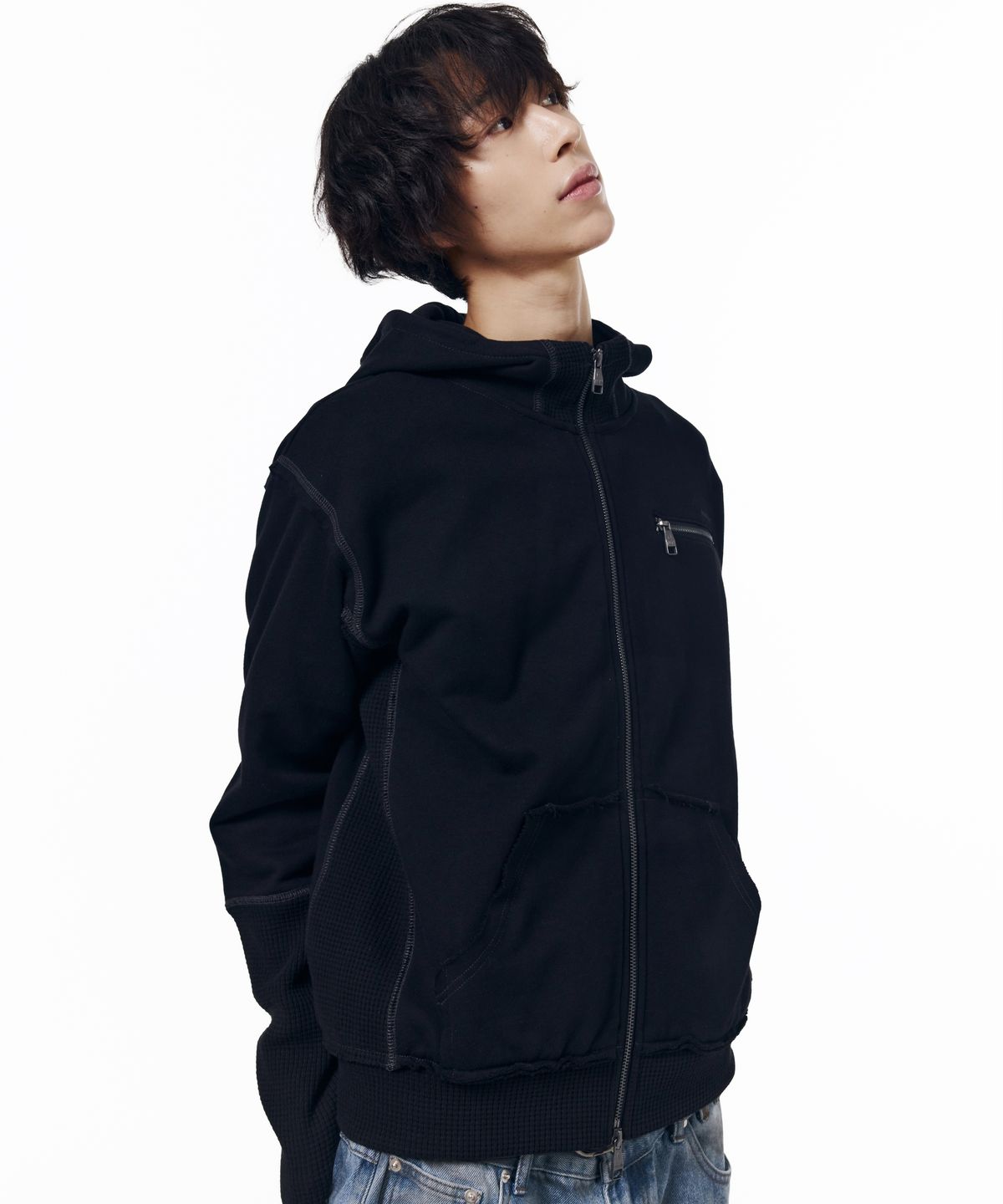 아캄(AAKAM) Waffle Sleeve Hoodie Zip-Up (Black)