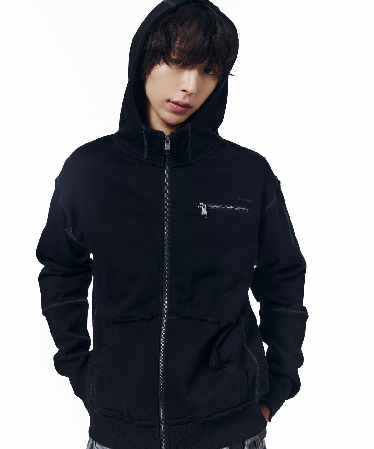 아캄(AAKAM) Waffle Sleeve Hoodie Zip-Up (Black)