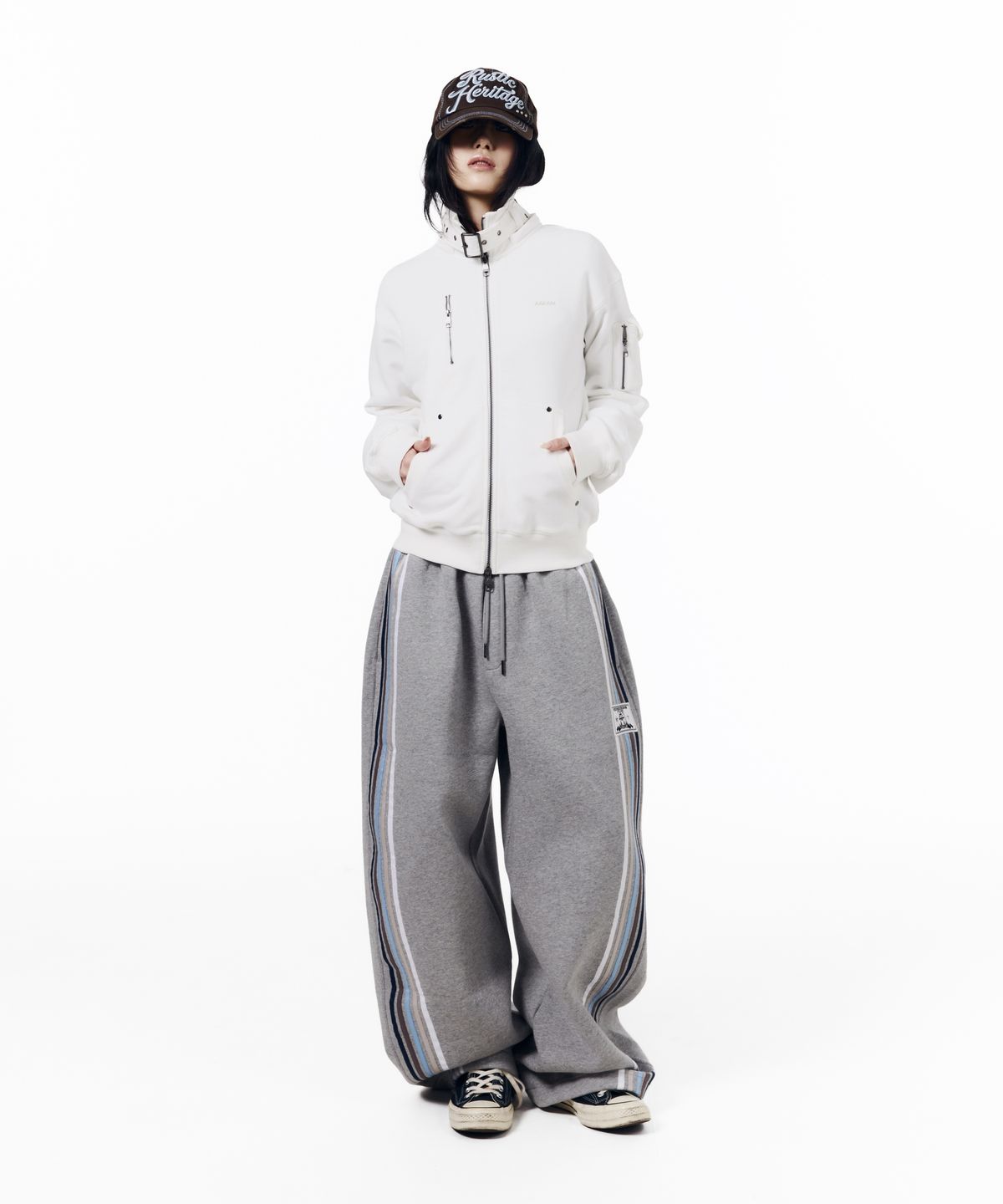 아캄(AAKAM) High Neck Fur Hoodie Zip-Up (White)