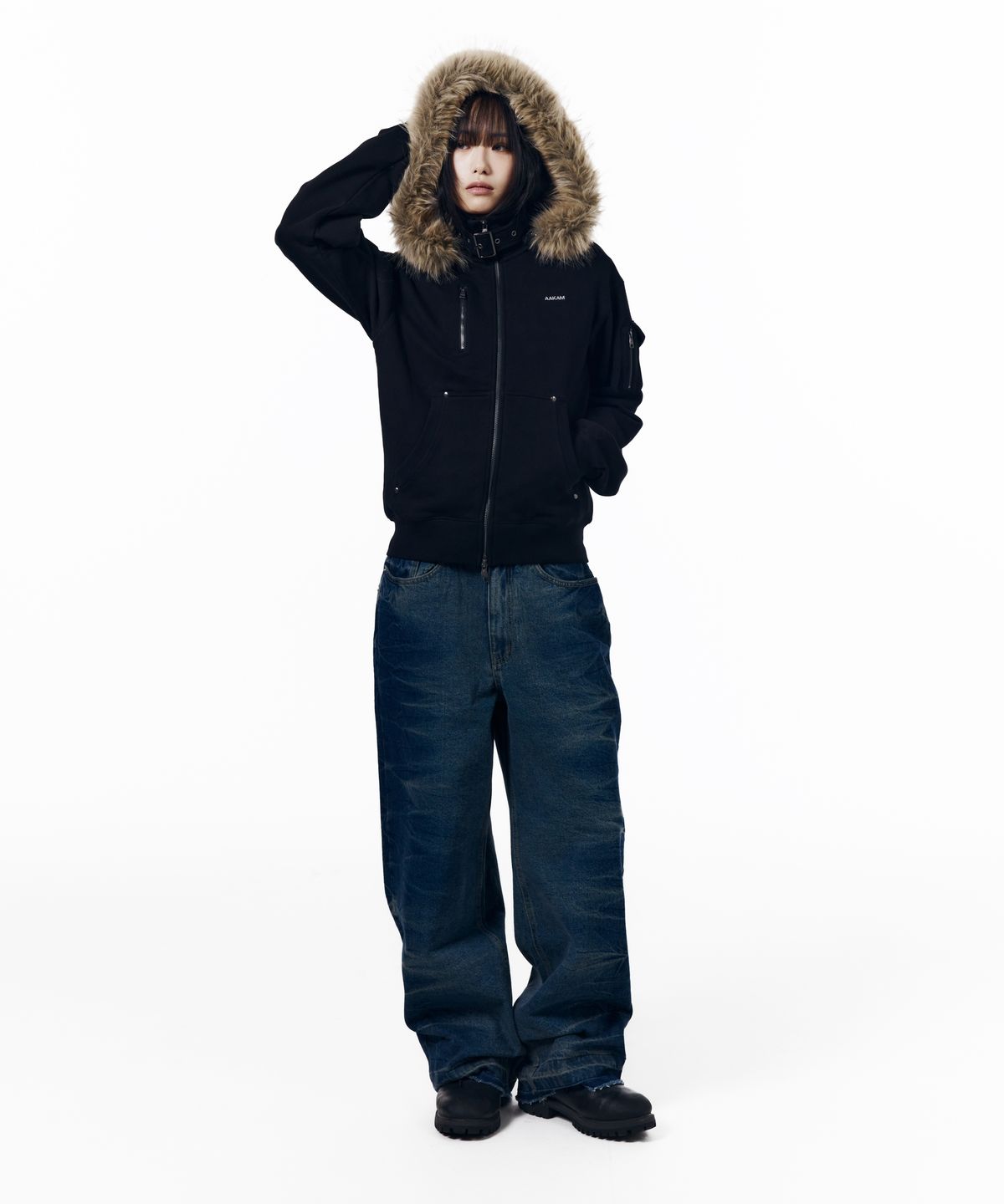 아캄(AAKAM) High Neck Fur Hoodie Zip-Up (Black)