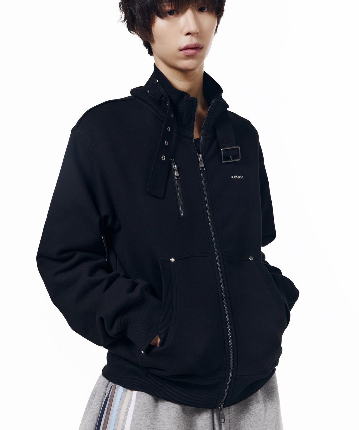 아캄(AAKAM) High Neck Fur Hoodie Zip-Up (Black)