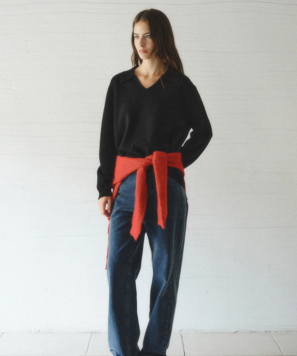르니나(LENINA) SERIN v-neck collar wool knit_BLACK