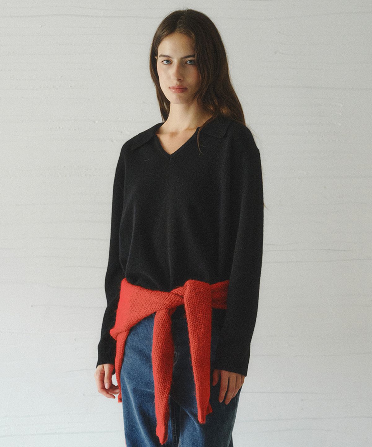 르니나(LENINA) SERIN v-neck collar wool knit_BLACK