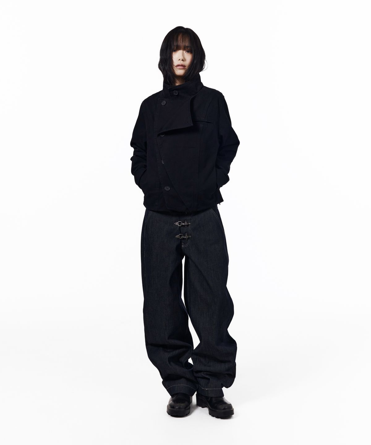 아캄(AAKAM) High Neck Wrap Jacket (Black)