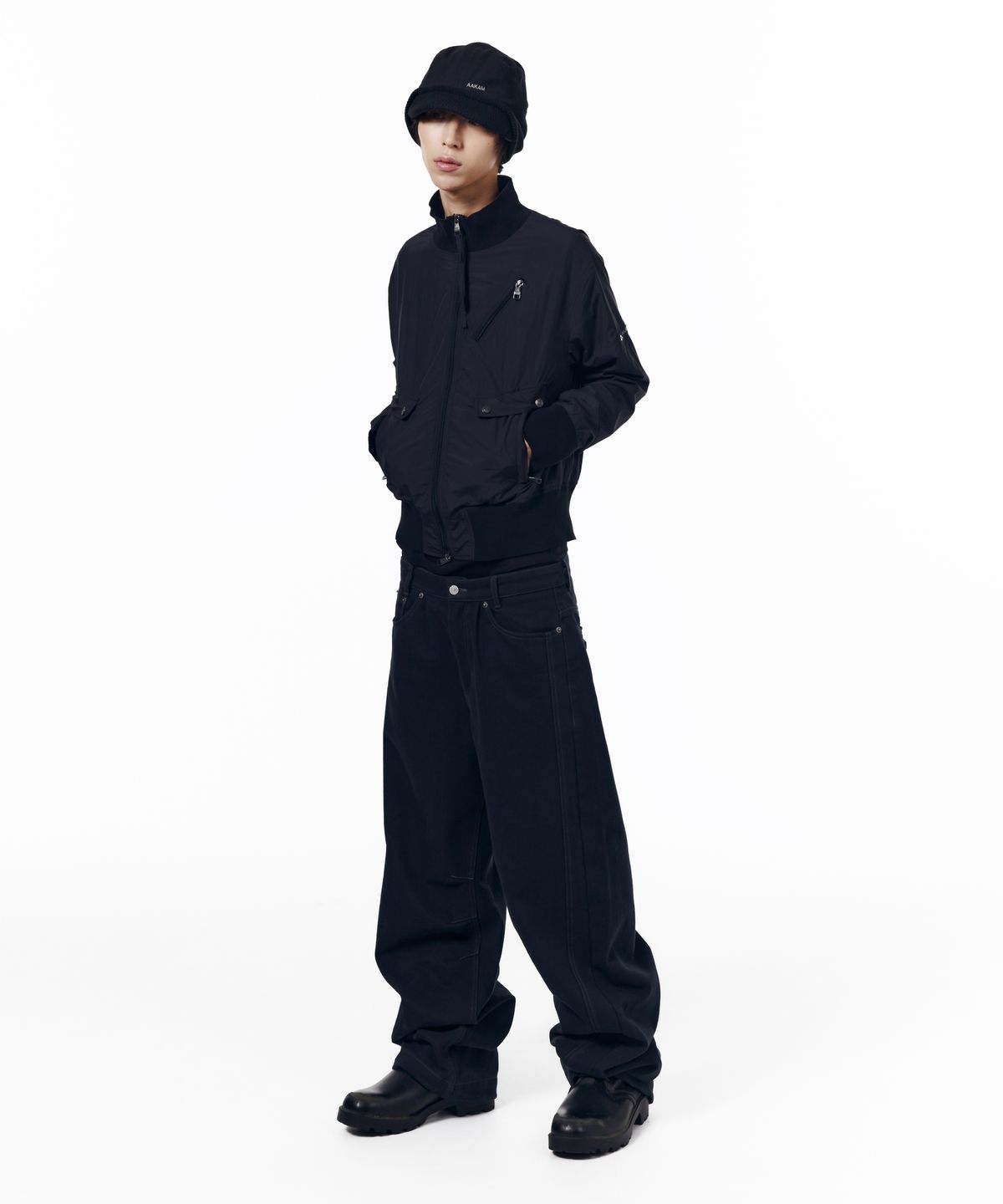 아캄(AAKAM) High Neck Nylon Blouson (Black)