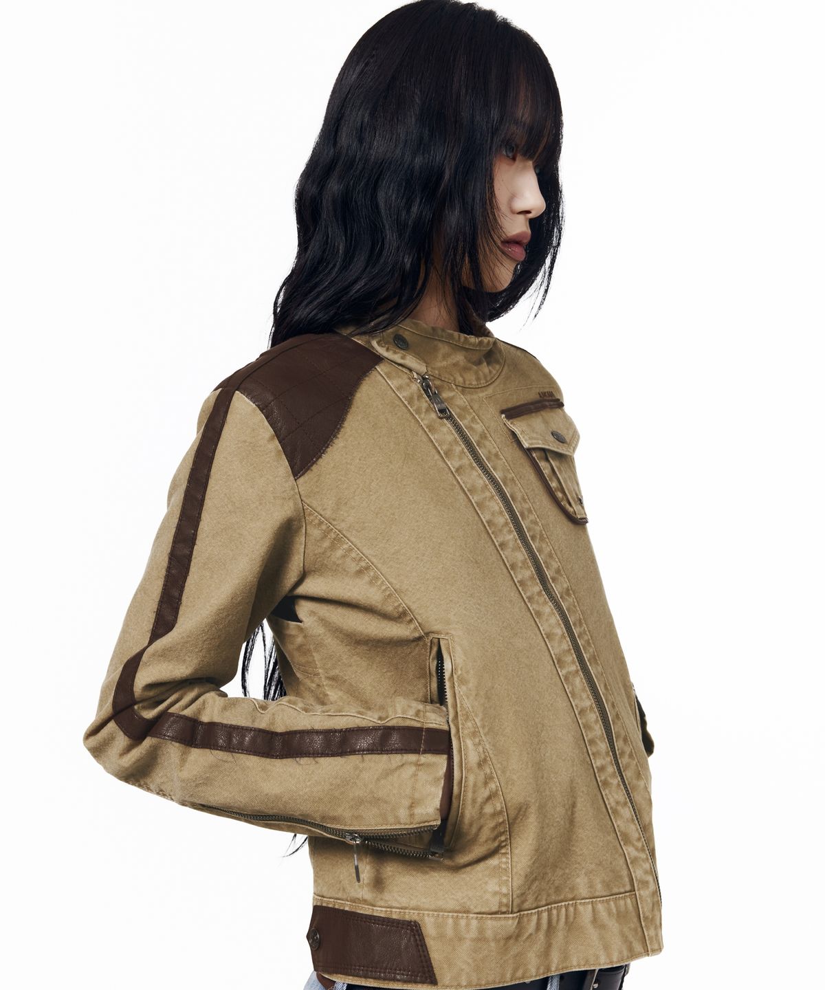 아캄(AAKAM) Slant Leather Patch Jacket (Beige)