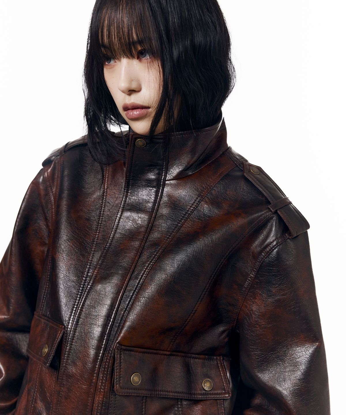 아캄(AAKAM) Epaulet High Neck Leather Jacket (Brown)