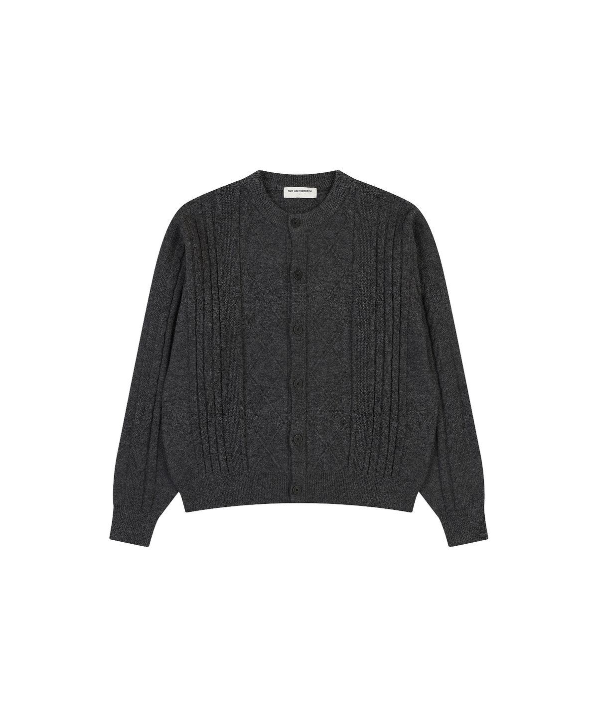 나우앤투모로우(NOWANDTOMORROW) CREW NECK CABLE SWEATER CARDIGAN [CHARCOAL]