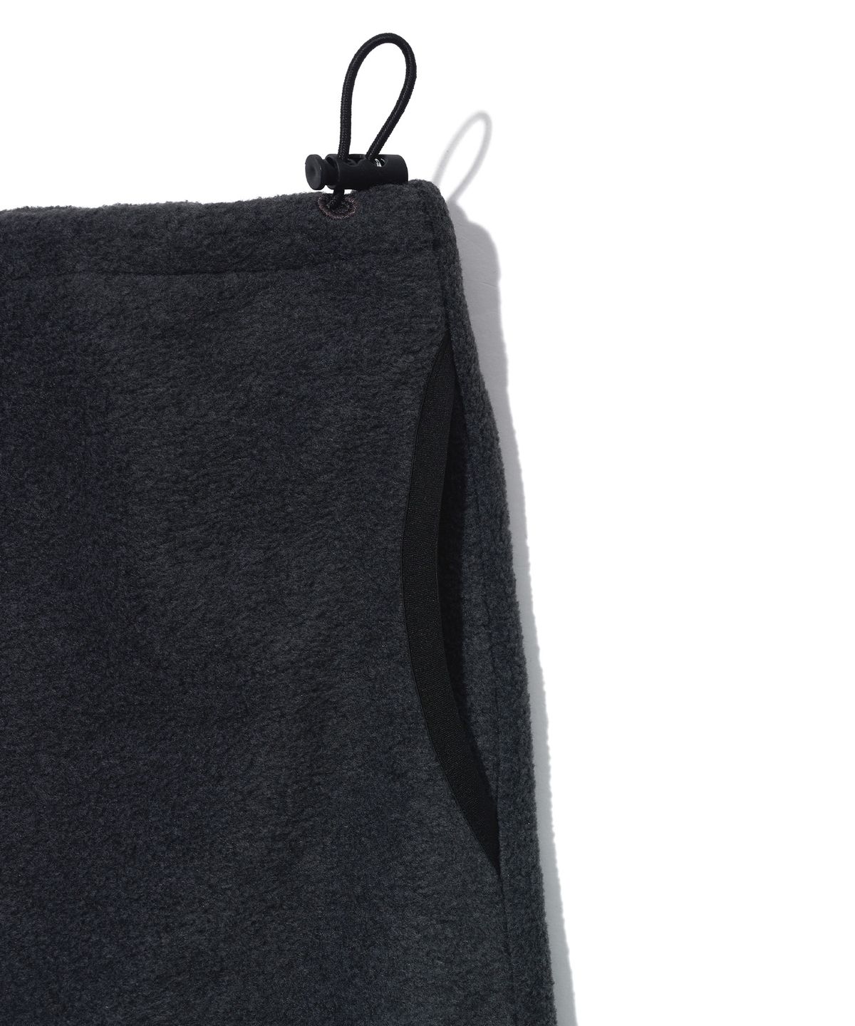 유희(YOUHEE) FLEECE RAW-RISE SKIRT_CHARCOAL