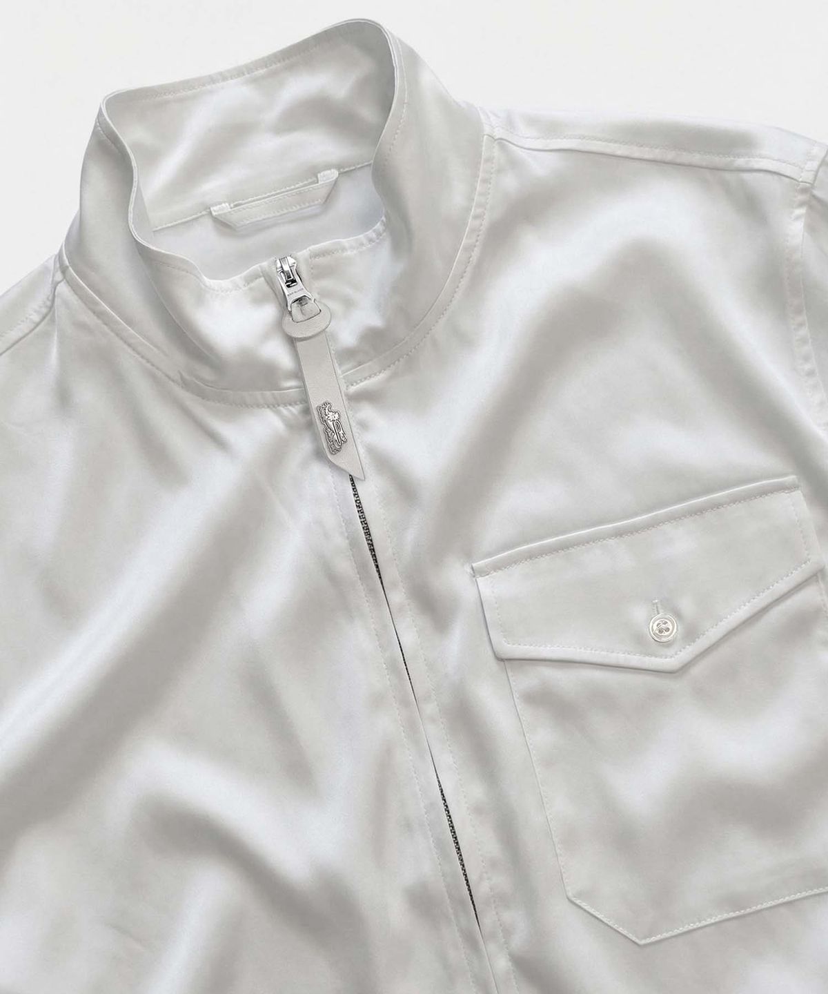 배드블러드(BADBLOOD) Contour High-Neck Lightweight Bomber Shacket - White