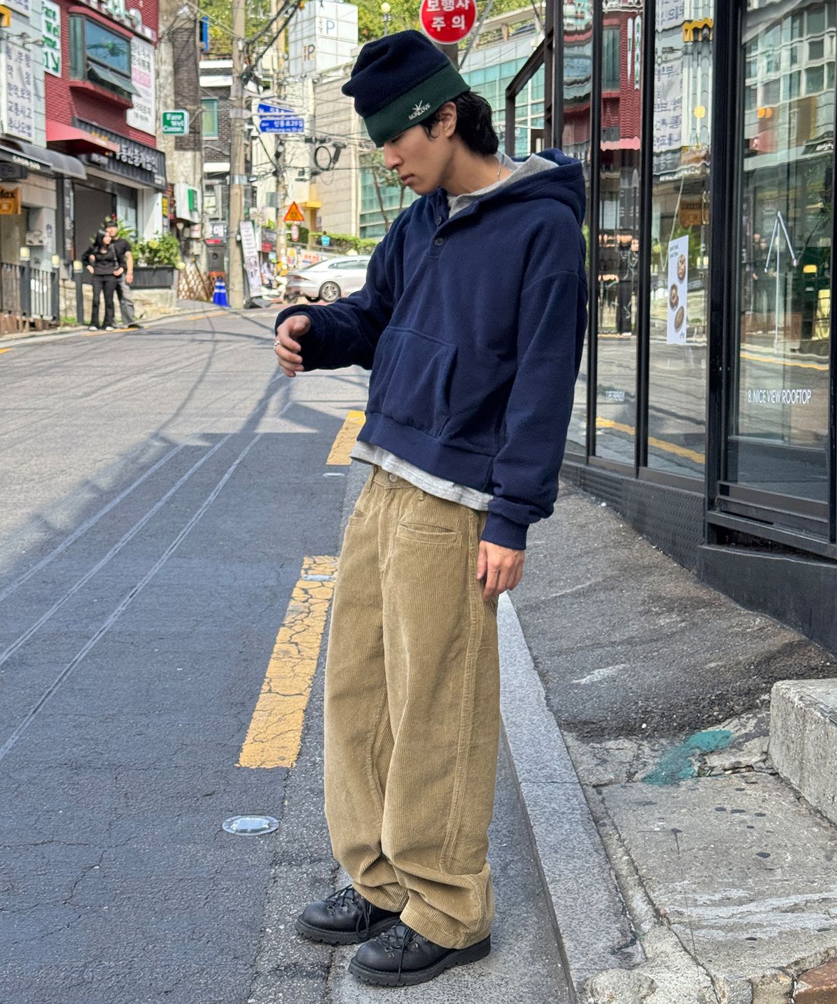 스켈리웩(SCALLYWAG) 코듀로이 와이드 커브드 팬츠[베이지]