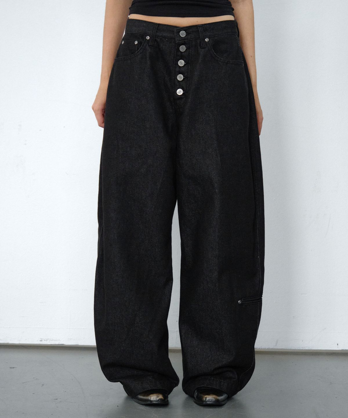 미드나잇 무브(MIDNIGHT MOVE) red denim pants (black)