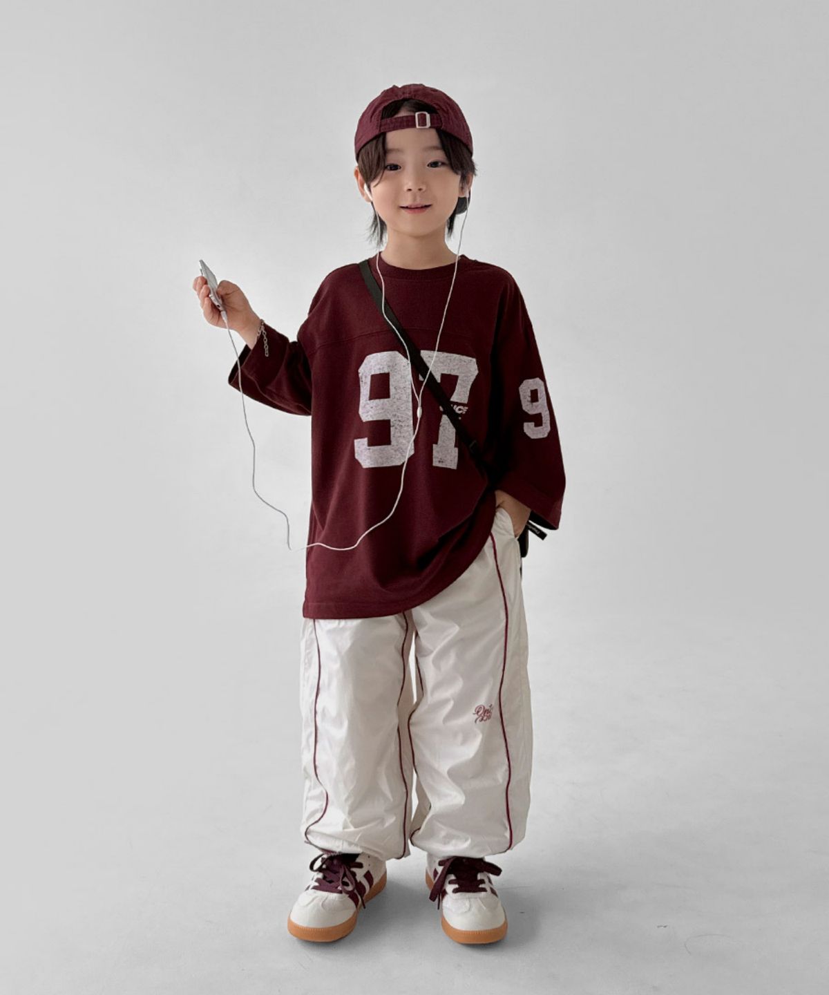 베리클로젯(BERRYCLOSET) 킥 오프 7부 티셔츠