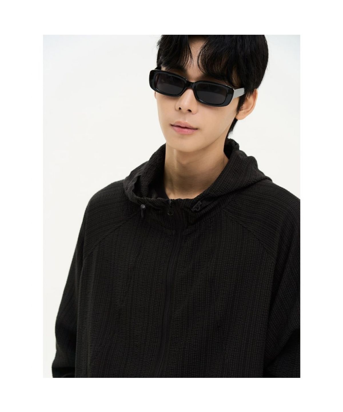 에잇세컨즈(8SECONDS) 텍스처 후드 집업 아우터  블랙