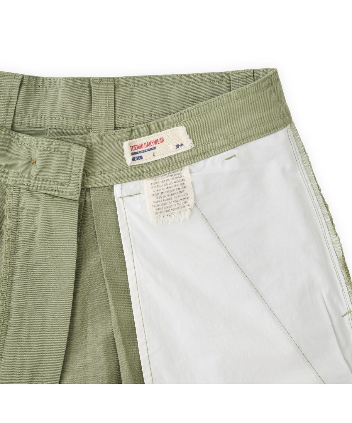 투위드(TUEWID) 006 pleated Bermuda pants in washed sage