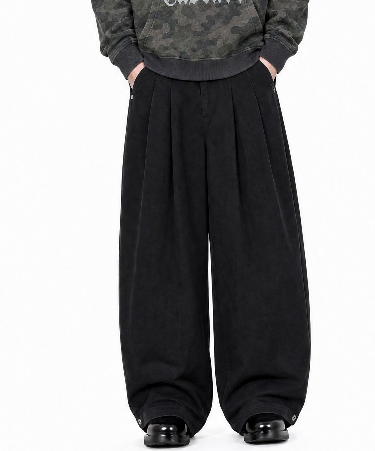 아이돈워너셀(IDWS) Twin Tuck Chino Balloon Pants Black