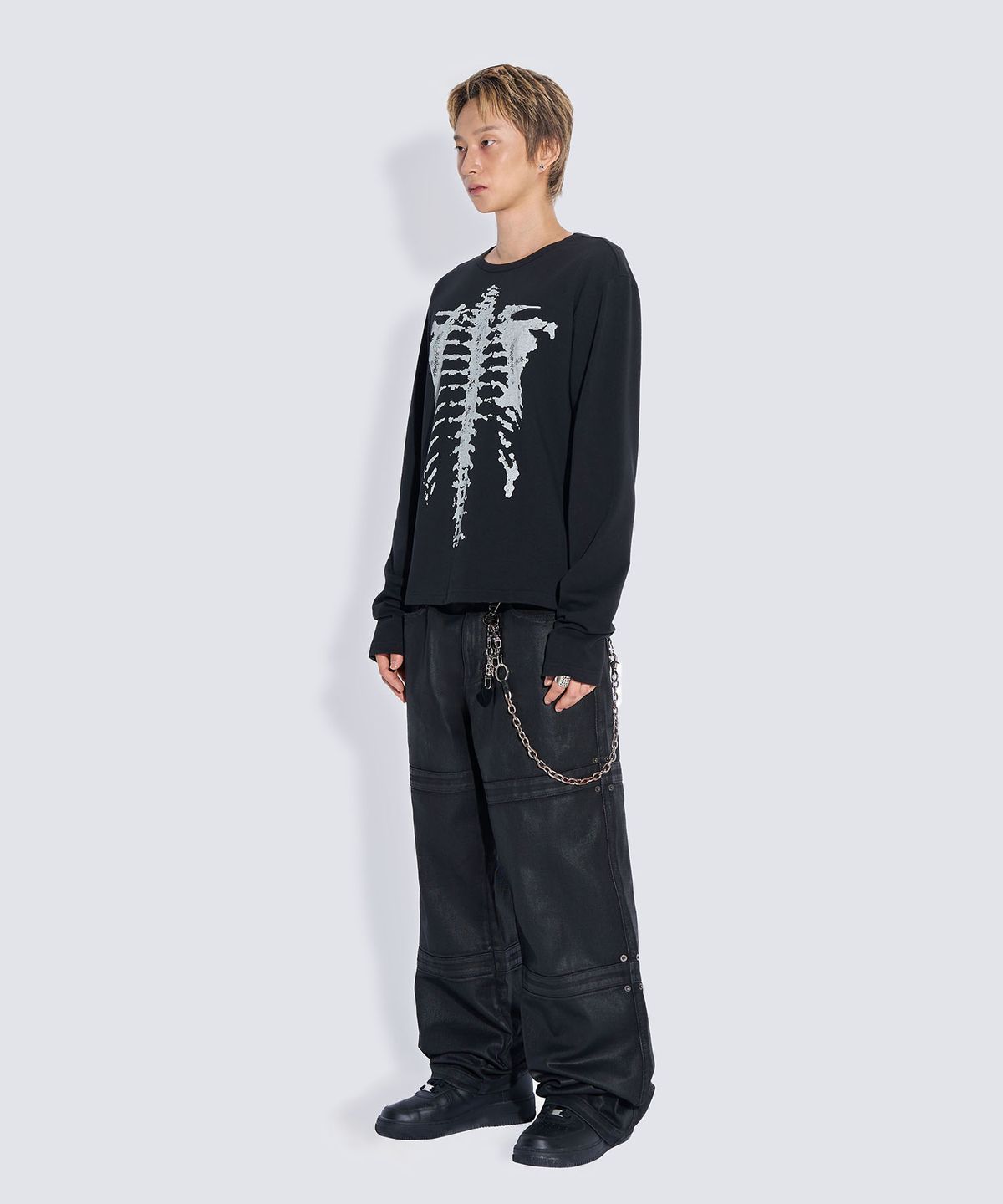 피치블랙(PITCHBLACK) SKELETON GRAPHIC LONG SLEEVE T-SHIRT (BLACK)