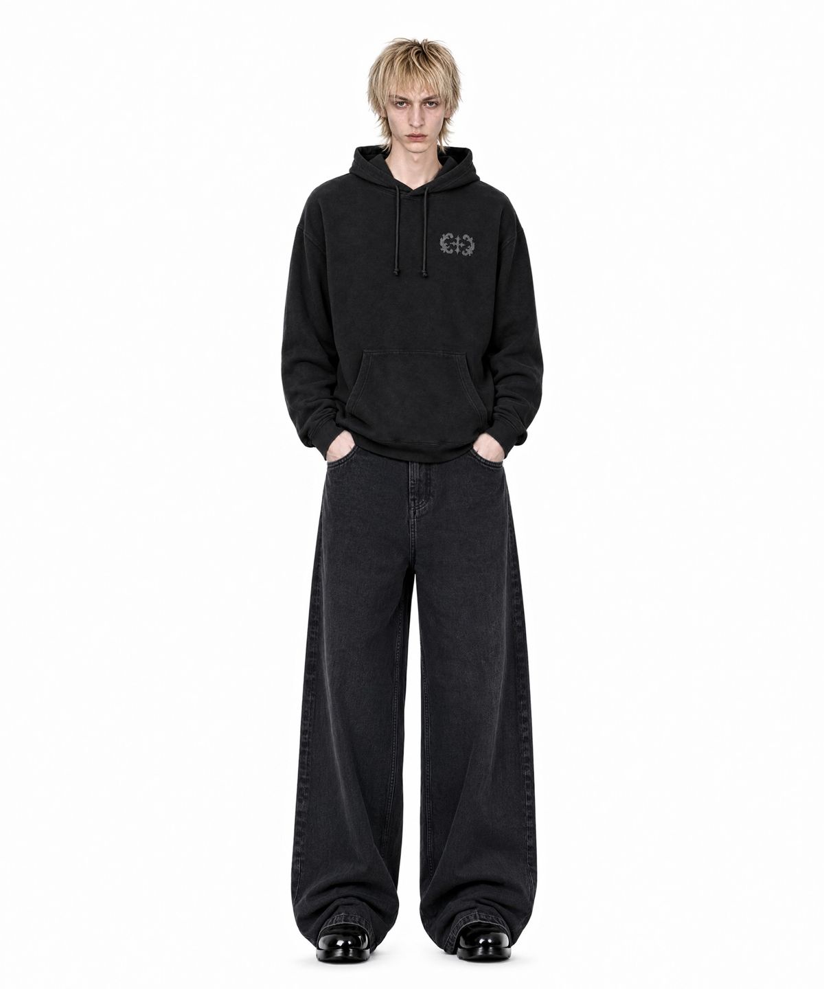 아이돈워너셀(IDWS) Stem Patch Hoodie Black