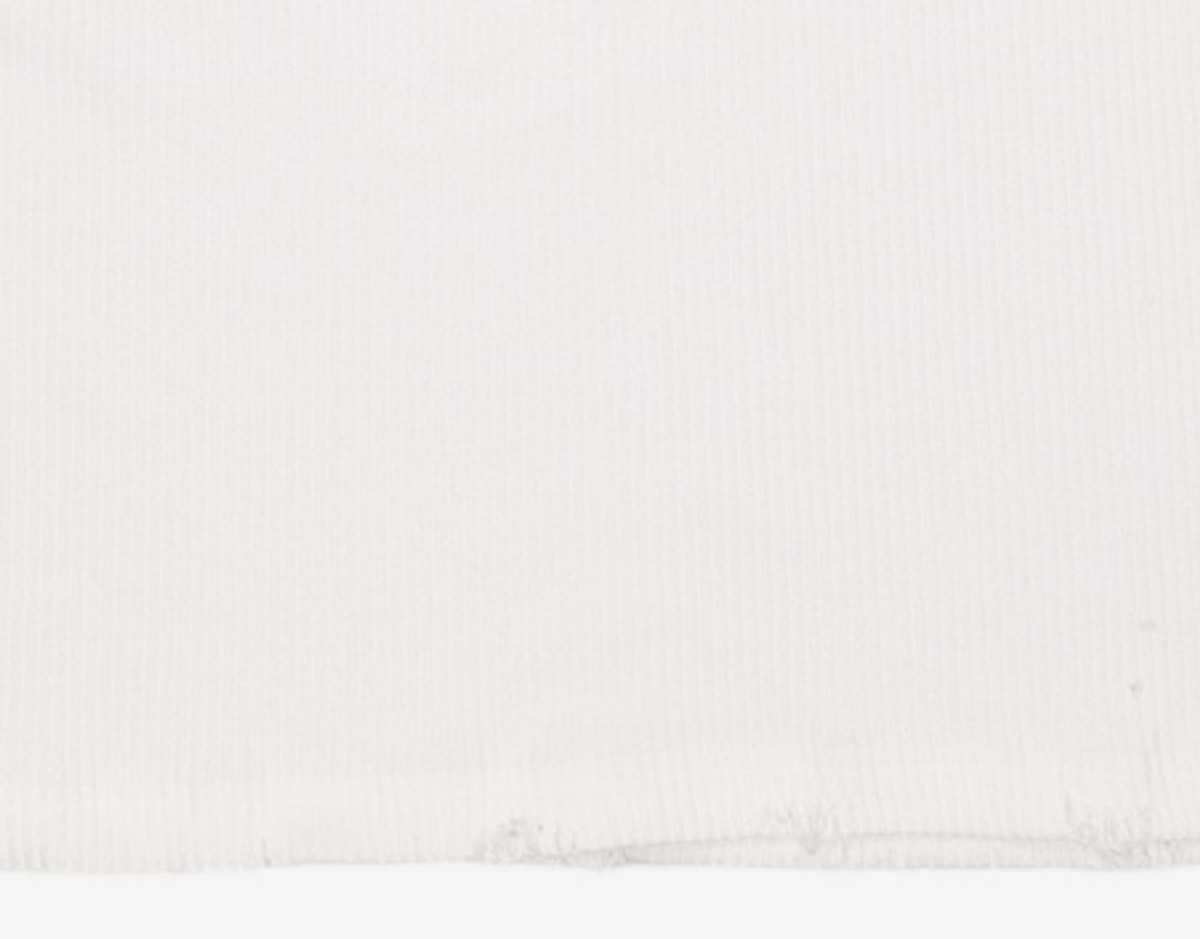 노매뉴얼(NOMANUAL) EMBLEM DAMAGED KNIT LONG SLEEVE TEE - WHITE 100