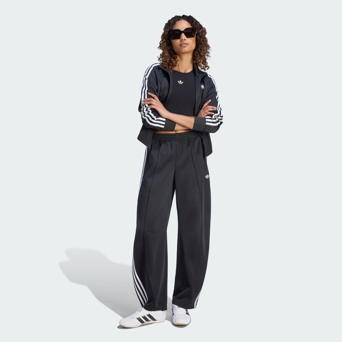 아디다스(ADIDAS) 파이어버드 배럴 팬츠 - 블랙 / LF1057