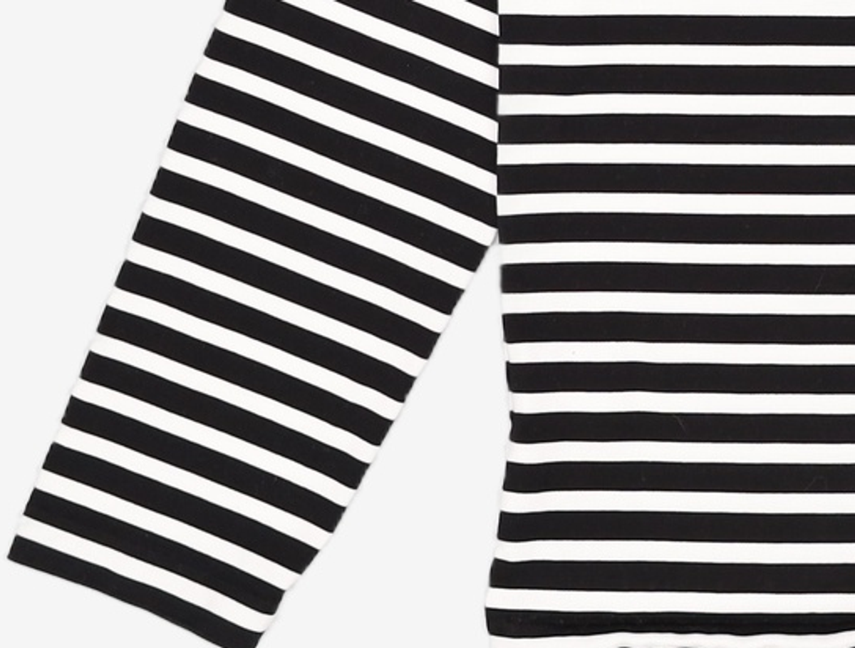 메종 키츠네(MAISON KITSUNE) 공용 트리컬러 폭스 패치 클래식 마린 티셔츠 - 네이비:화이트 / FU00115KJ0044S480 M