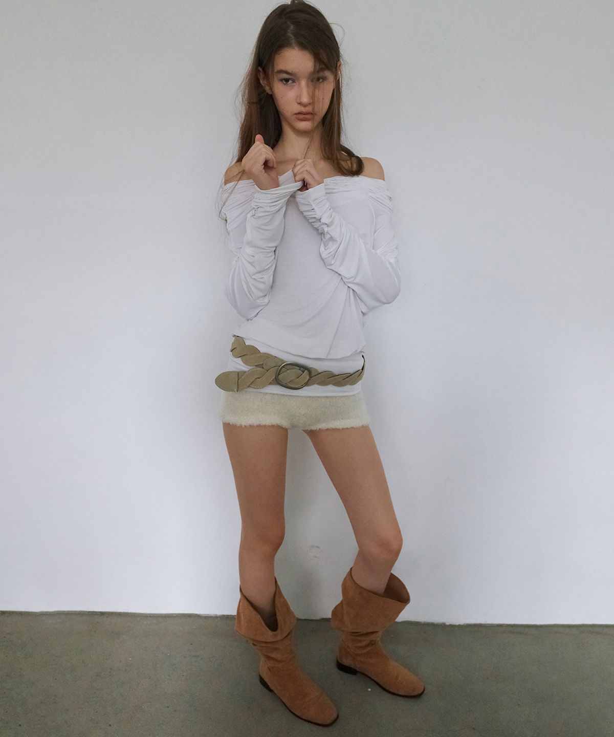 필세(PHILCE) Shirring Off-Shoulder Long sleeve, Ivory