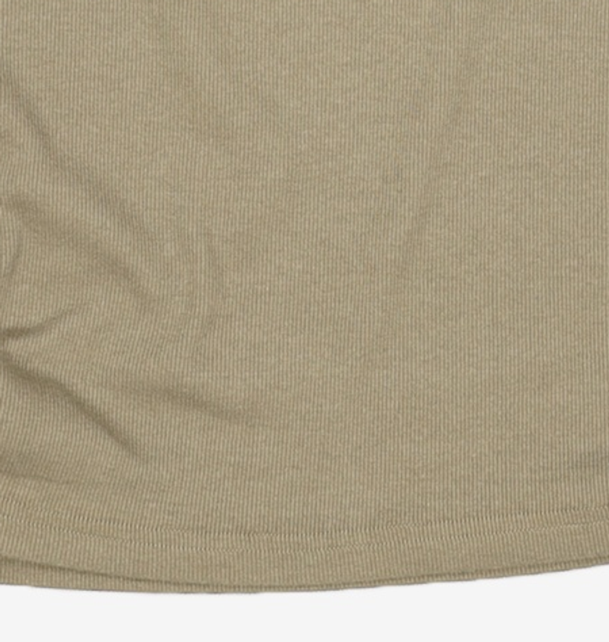 닐링(NILLRING) T18.00 Haff-off-shoulder Short-sleeved T-shirt _ Khaki FREE