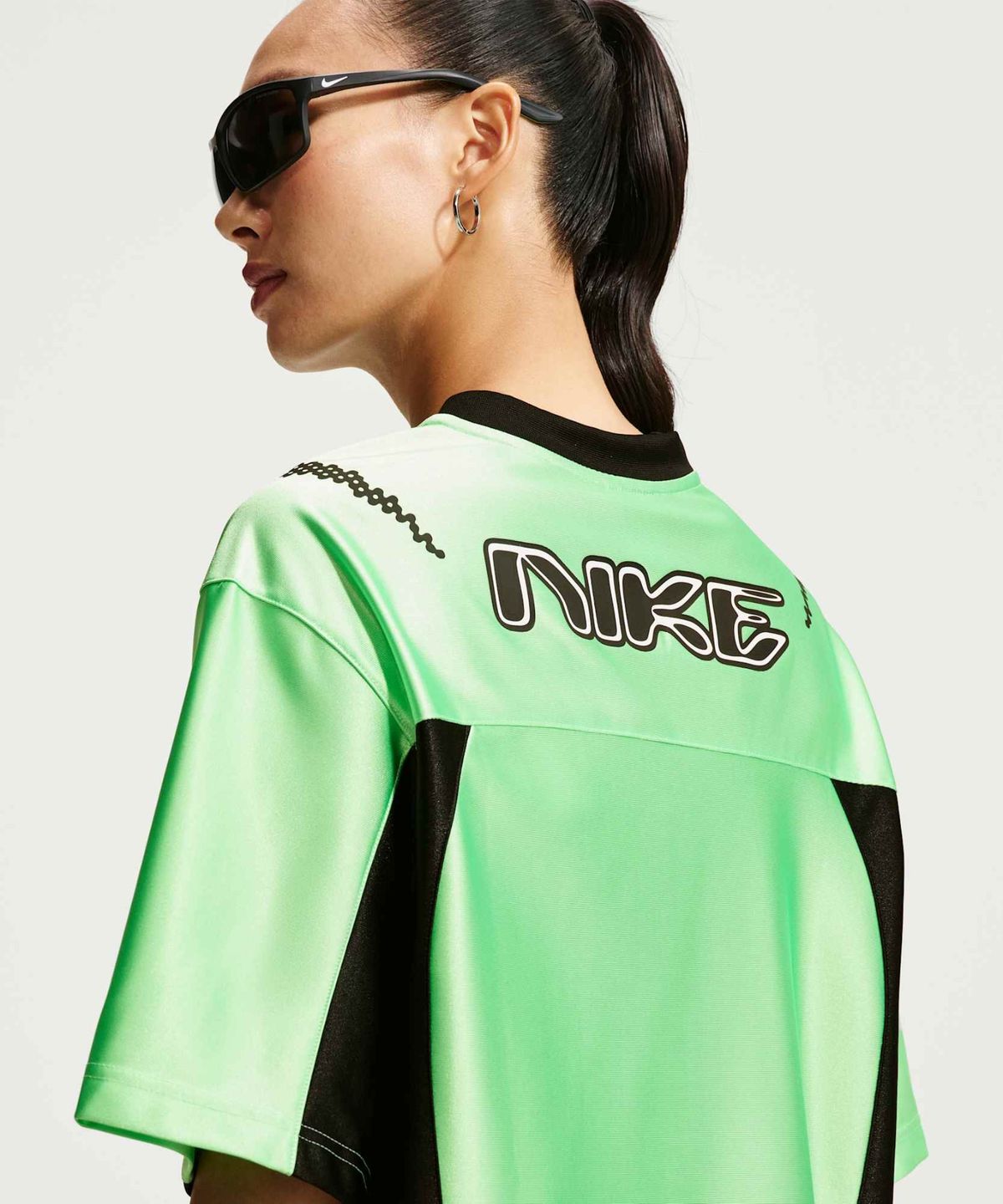 나이키(NIKE) 스포츠웨어 오버사이즈 저지 W - 일루전 그린:블랙 / IQ6138-336